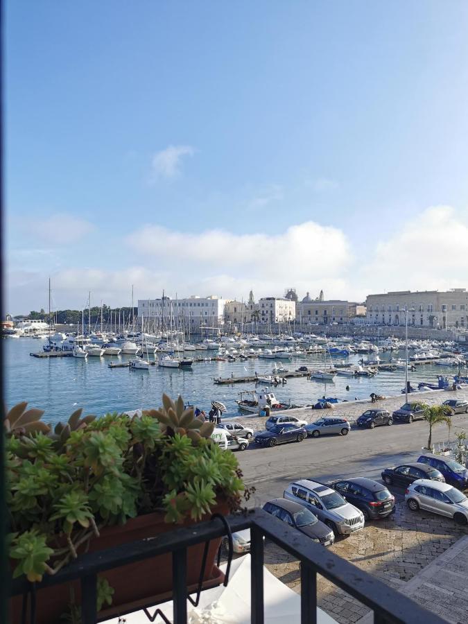 La Finestra Sul Porto Apartment ตรานิ ภายนอก รูปภาพ