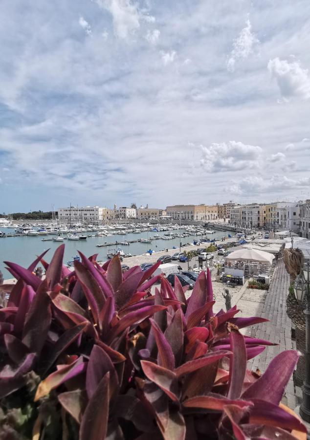 La Finestra Sul Porto Apartment ตรานิ ภายนอก รูปภาพ
