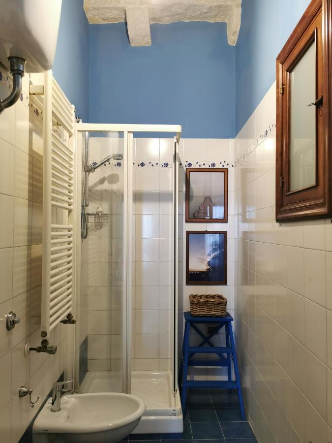 La Finestra Sul Porto Apartment ตรานิ ภายนอก รูปภาพ