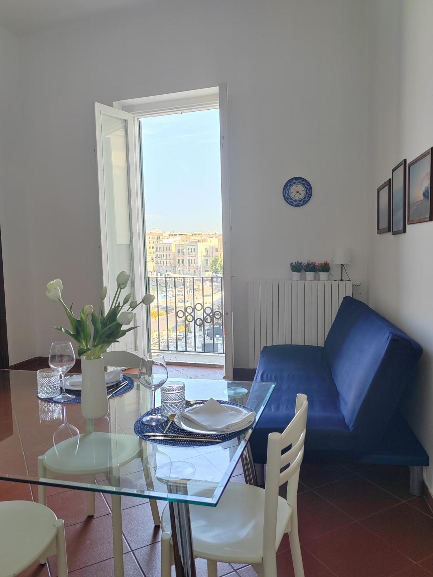 La Finestra Sul Porto Apartment ตรานิ ภายนอก รูปภาพ